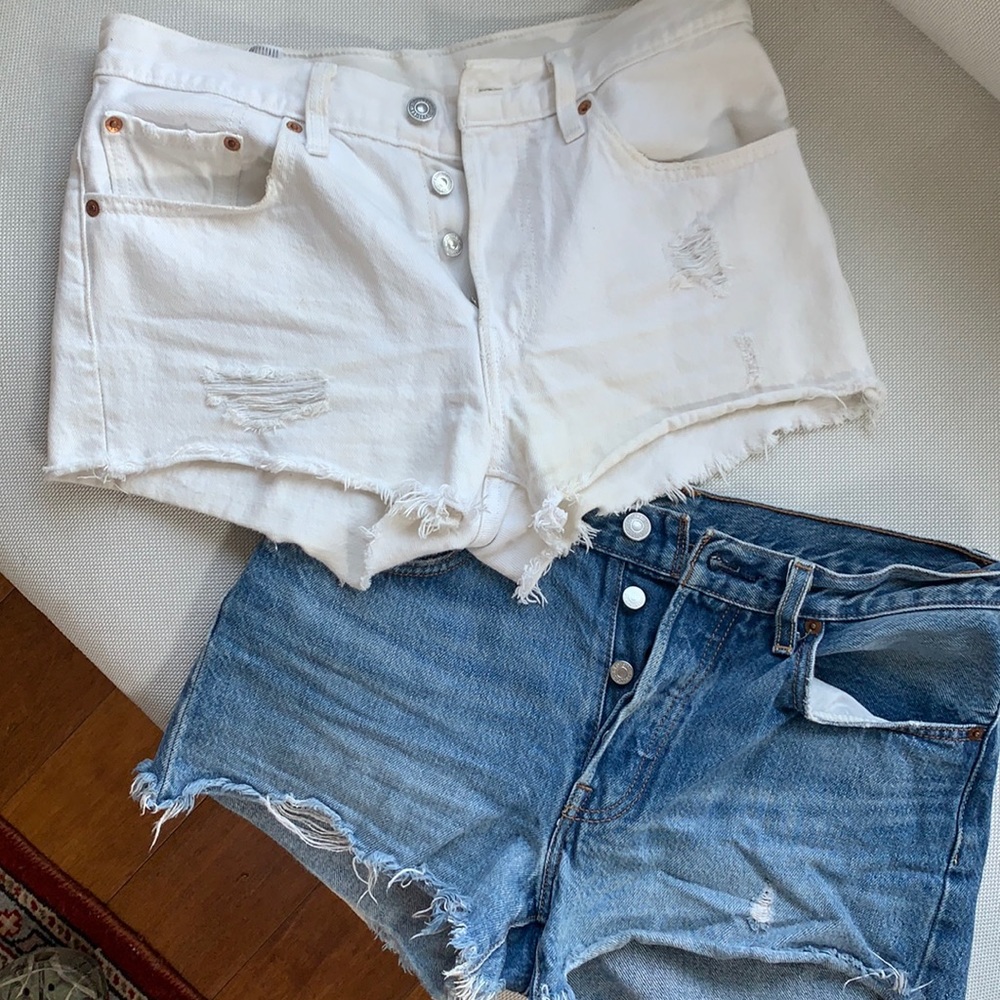 Levi’s 501 denim shorts white & blue denim